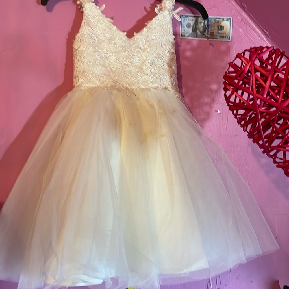 Girls all white dress